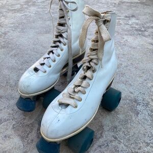 Vintage white leather roller skates women’s size 9